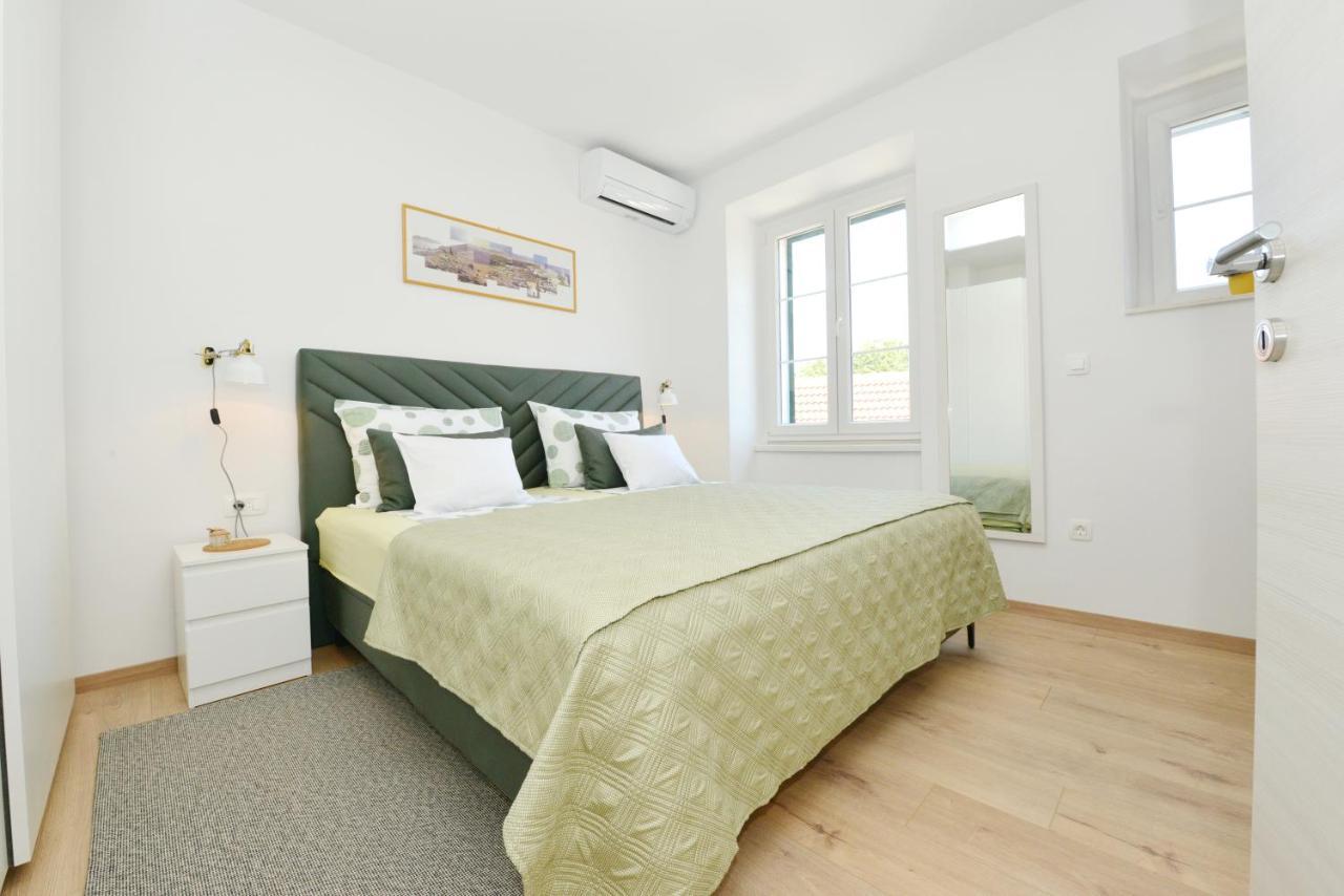 Apartman Junona - Poluotok Na Dlanu Задар Екстериор снимка